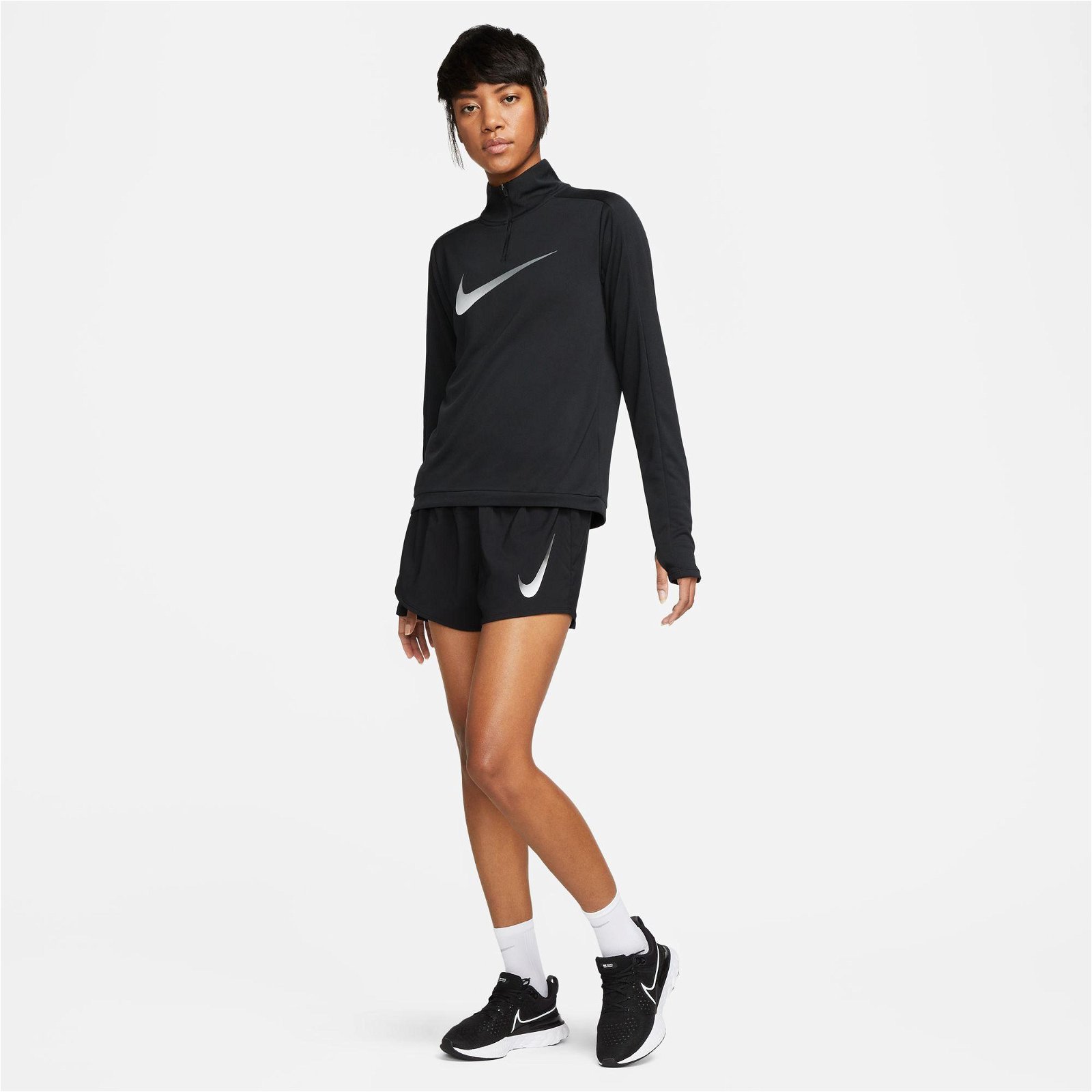 Nike Swoosh Veneer Vers Kadın Siyah Şort