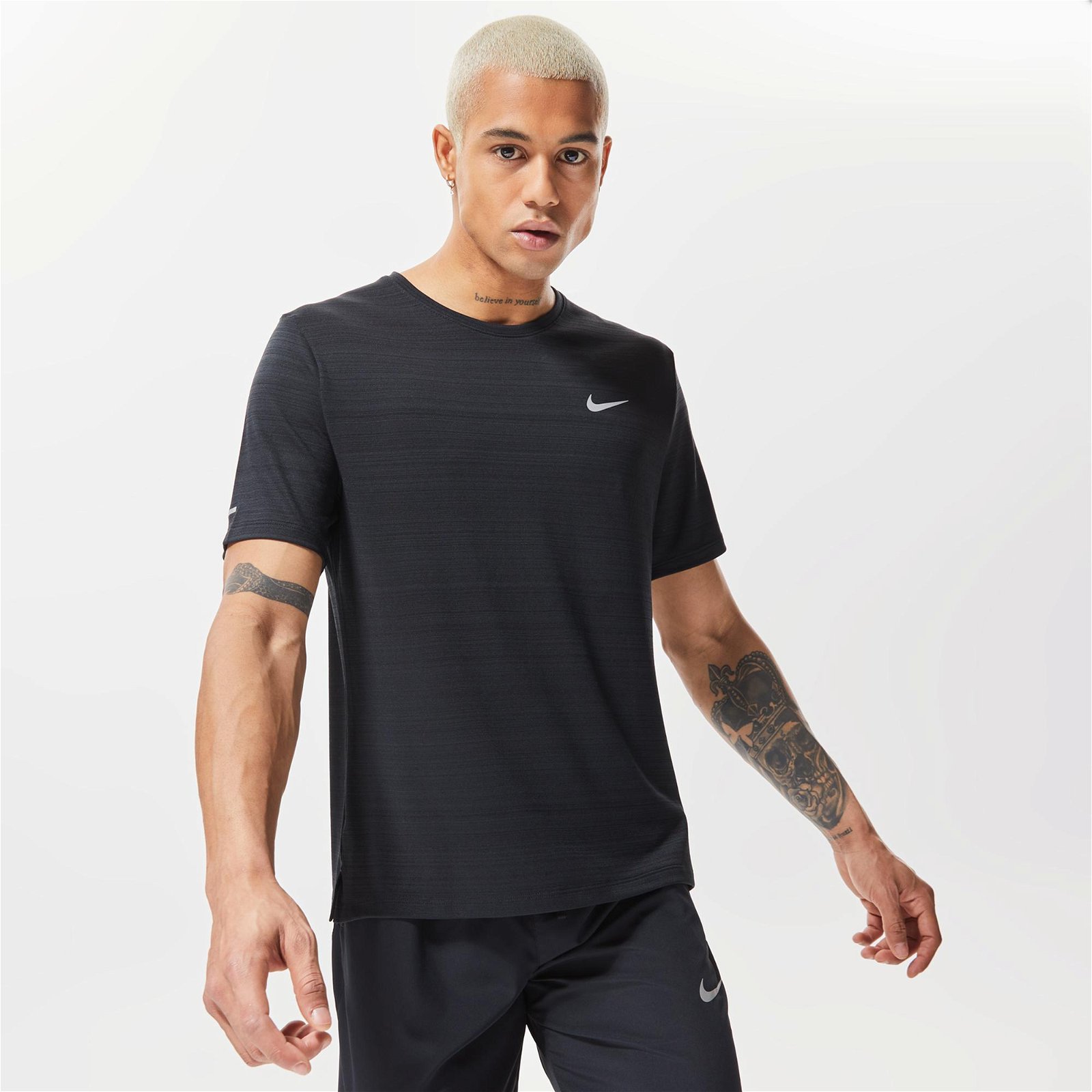 Nike Dri-FIT Miler Top Erkek Siyah T-Shirt
