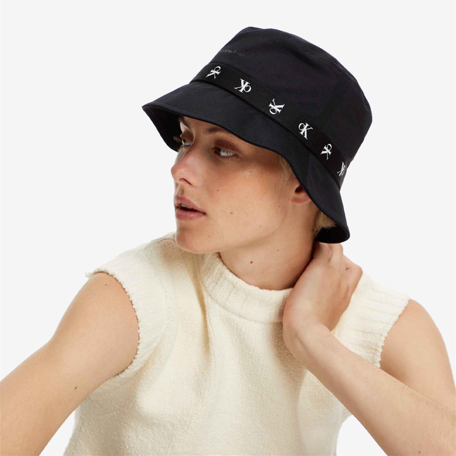 Calvin Klein Ultralight Bucket Kadın Siyah Şapka