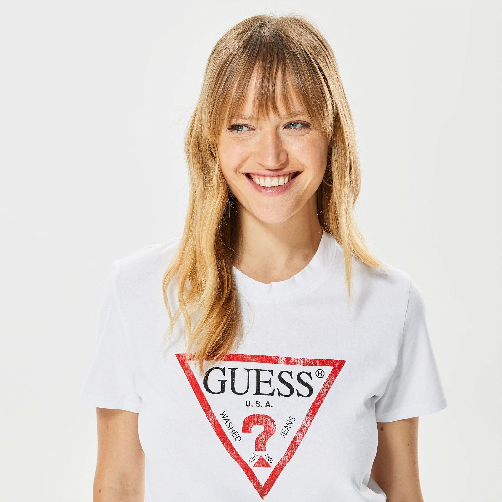 Guess Classic Fit Logo Kadın Beyaz T-Shirt