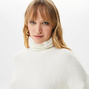  Calvin Klein Jeans Loose Boucle Roll Neck Sweater Kadın Beyaz Kazak