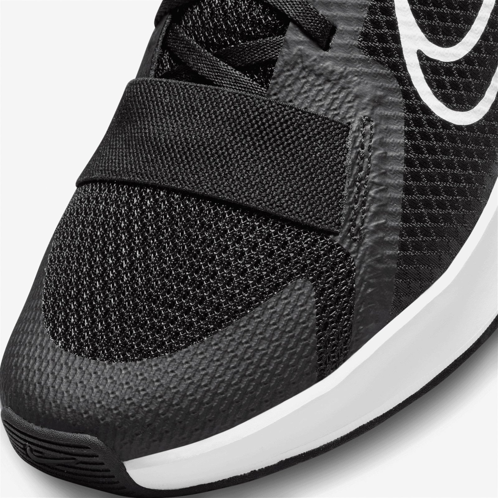 Nike Mc Trainer 2 Kadın Siyah Spor Ayakkabı