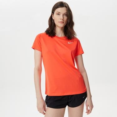  Nike Dry Legend Crew Kadın Kırmızı T-Shirt