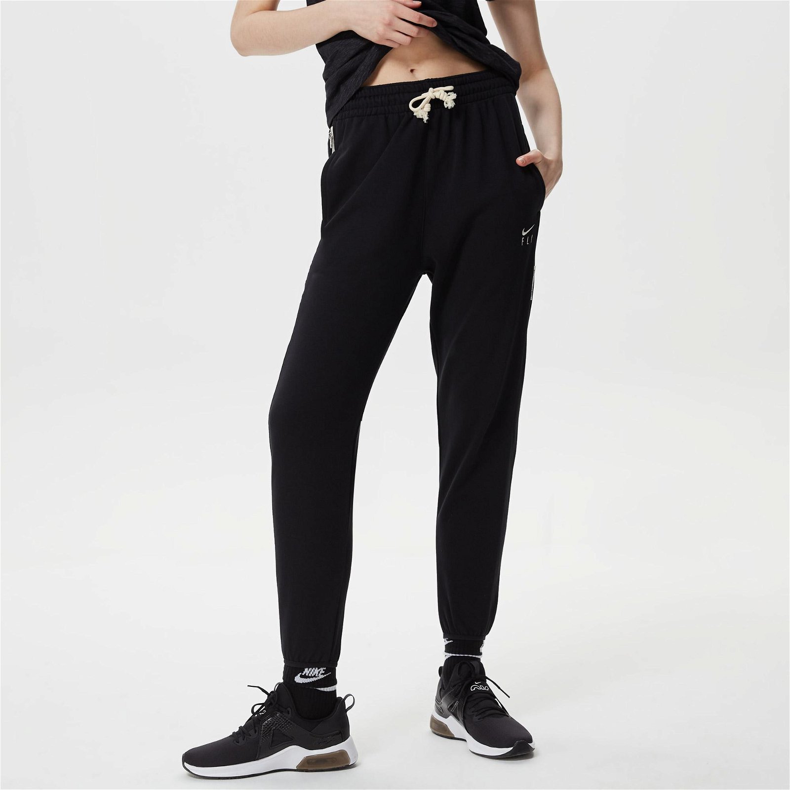 Nike Dri-FIT Standard Issue Kadın Siyah Eşofman Altı