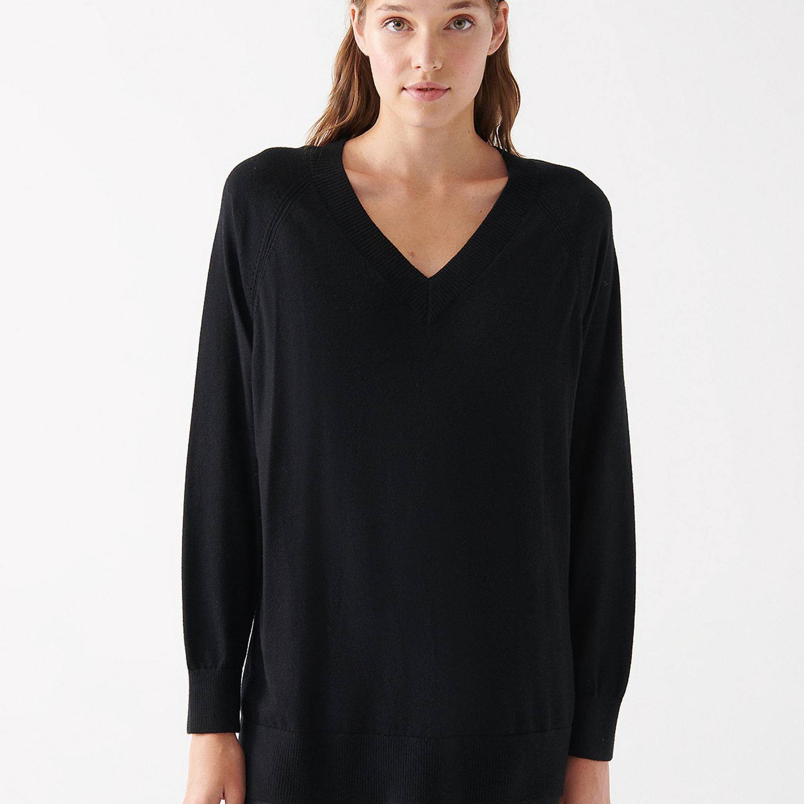 Mavi V Yaka Siyah Kazak Loose Fit / Bol Rahat Kesim 1710144-900