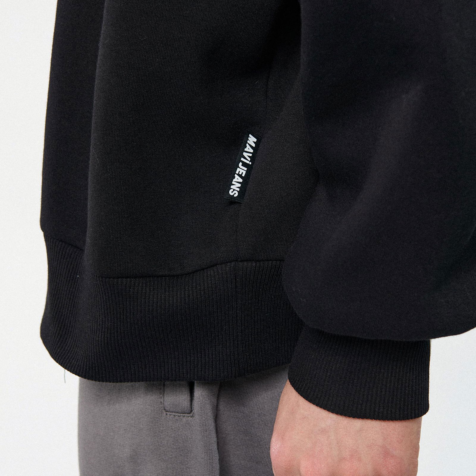 Mavi Swagger Baskılı Siyah Sweatshirt 0611181-900