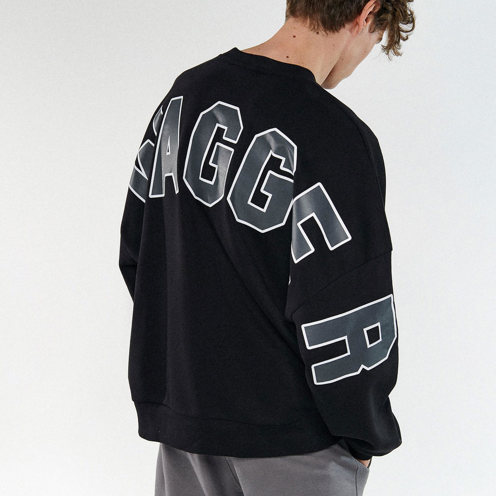 Mavi Swagger Baskılı Siyah Sweatshirt 0611181-900
