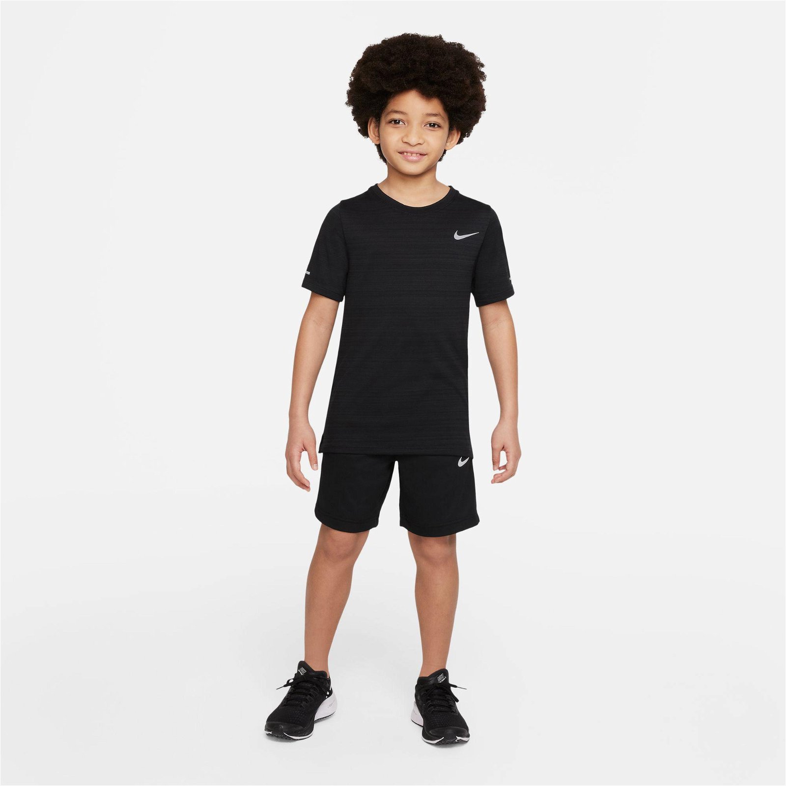 Nike Poly+ Çocuk Siyah Şort