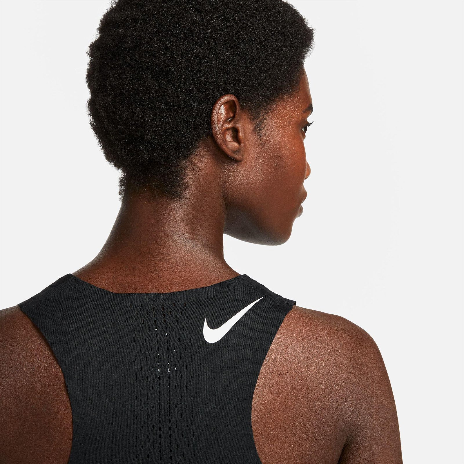 Nike Dri-Fit Adventure Aeroswoft Singlet Kadın Siyah Kolsuz T-Shirt