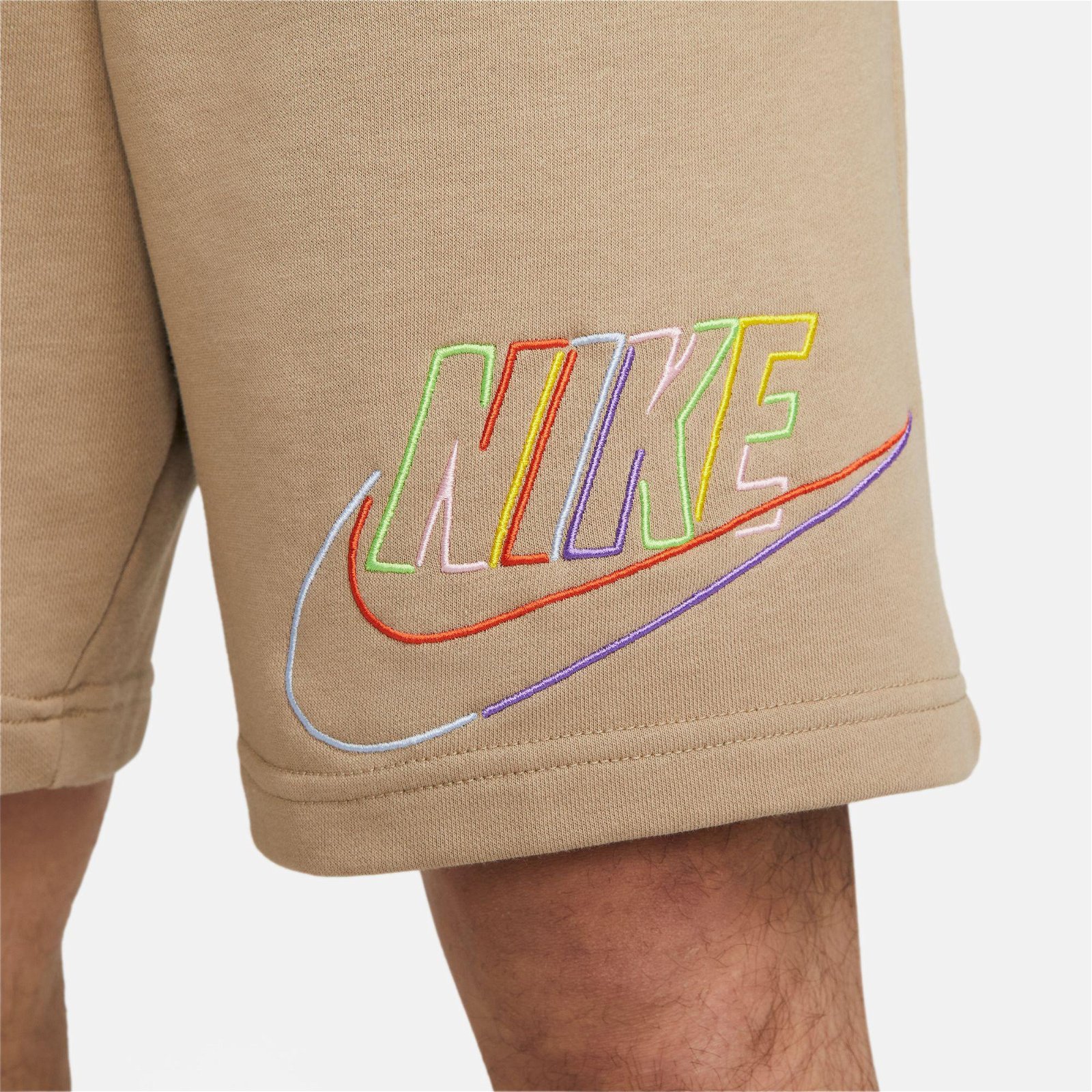 Nike Club+ Fit Erkek Bej Şort