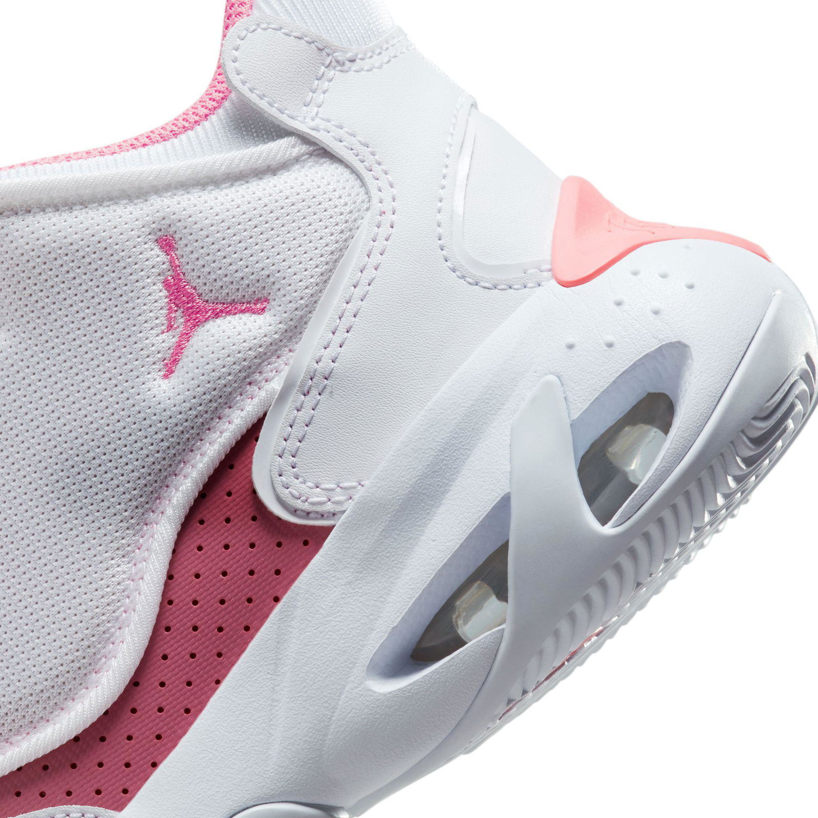 Jordan Max Aura 4 Genç Beyaz Spor Ayakkabı