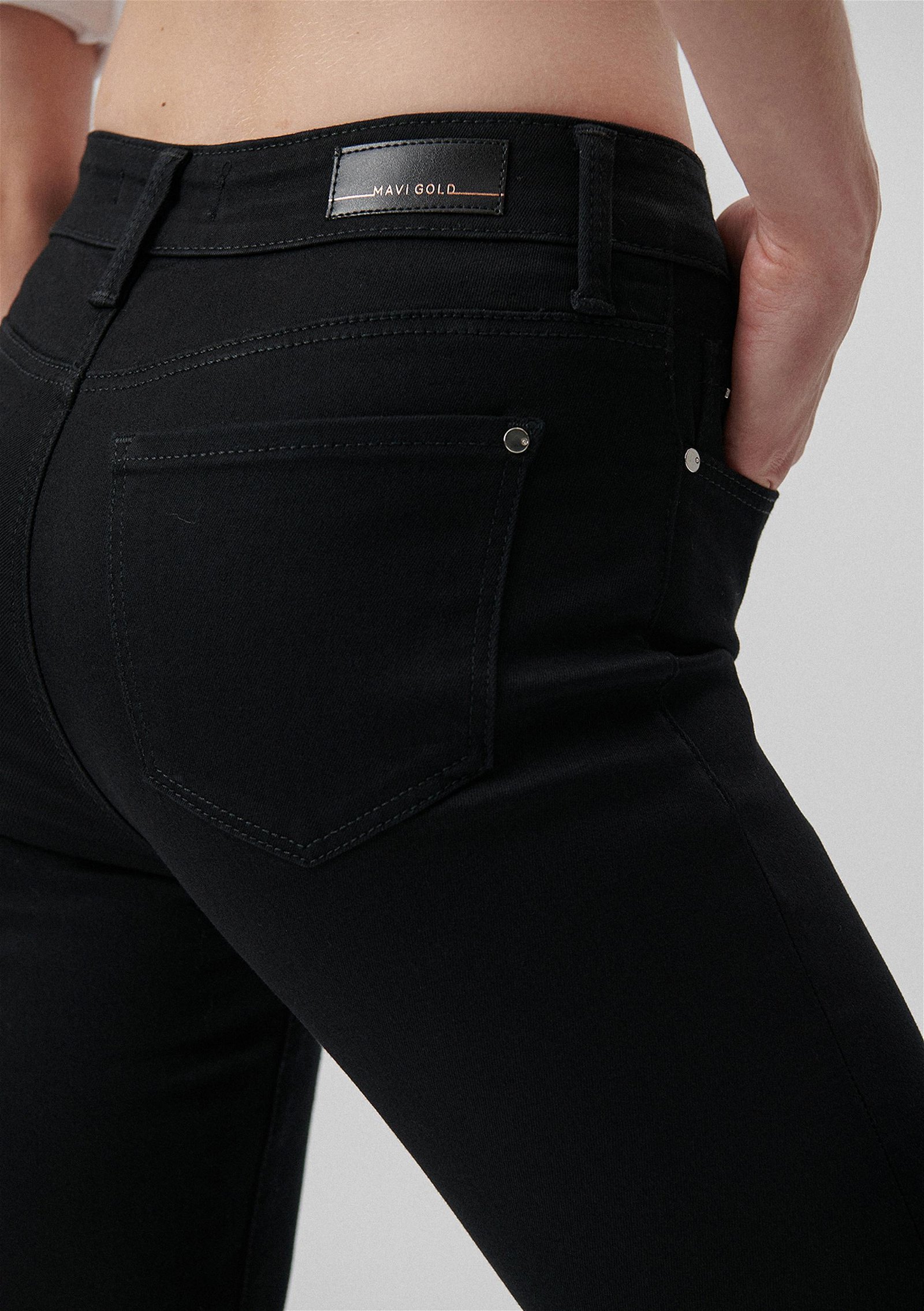 Mavi Tess Siyah Gold Luxury Jean Pantolon 100328-32092