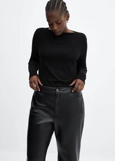  Mango Kadın Deri Görünümlü Düz Kesim Pantolon Siyah