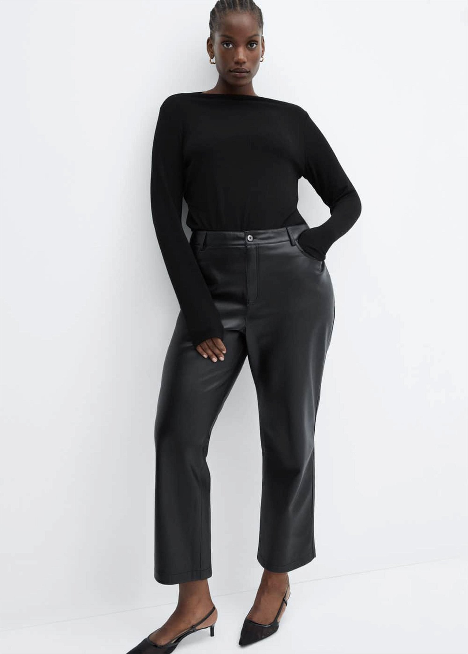 Mango Kadın Deri Görünümlü Düz Kesim Pantolon Siyah