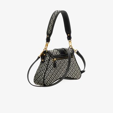  Guess Belle Vintage Flap Kadın Siyah Omuz Çantası