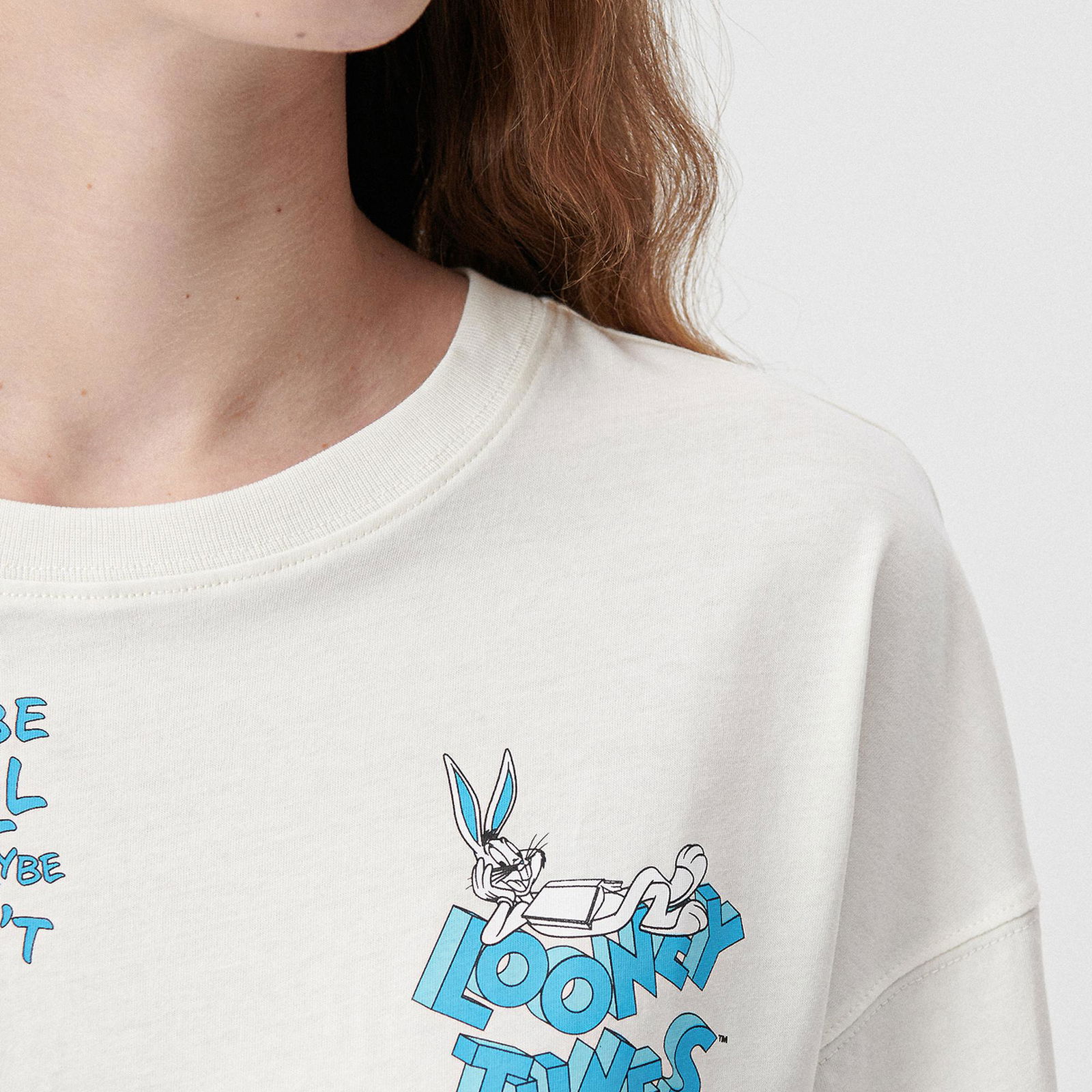 Mavi Bugs Bunny Baskılı Beyaz Tişört Crop / Kısa Kesim 1612066-80194