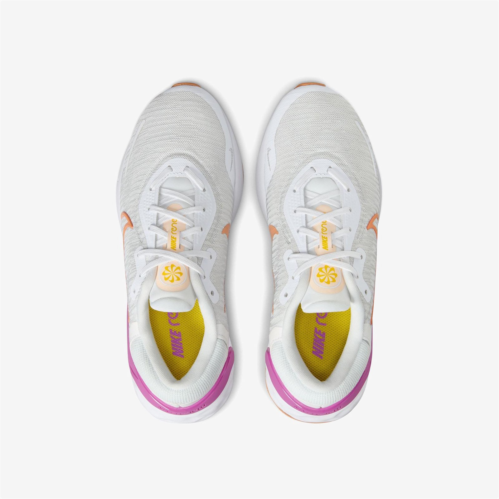 Nike Renew Run 4 Kadın Beyaz Spor Ayakkabı