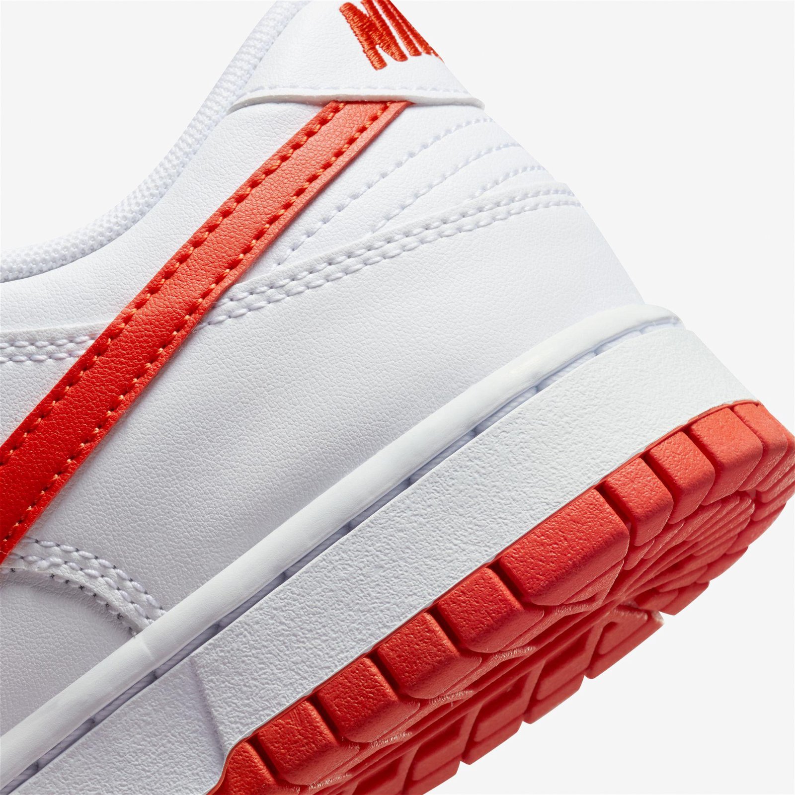 Nike Dunk Low Retro Erkek Beyaz Spor Ayakkabı