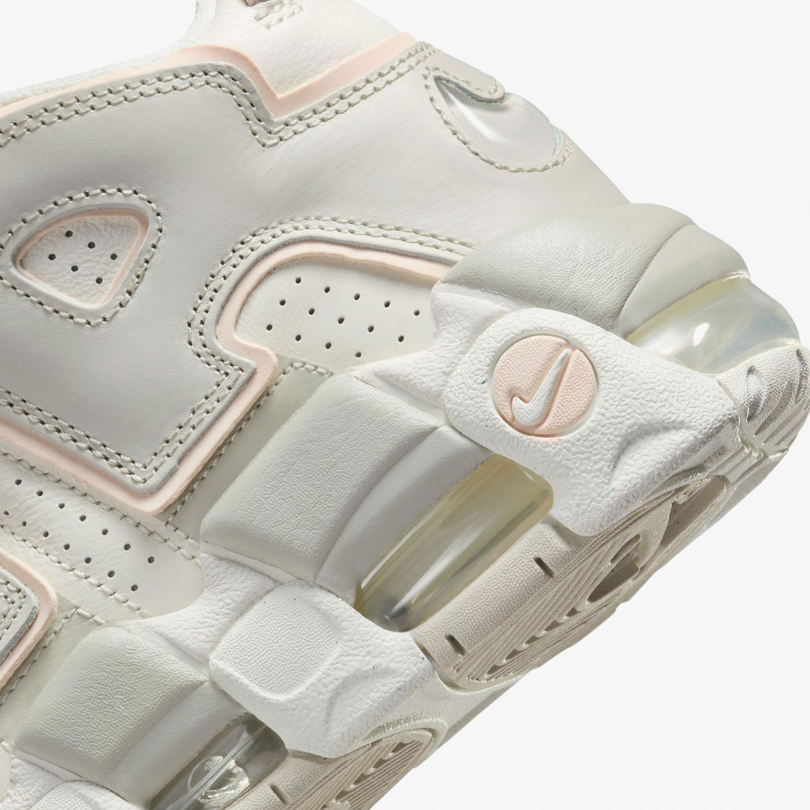 Nike Air More Uptempo Kadın Beyaz Spor Ayakkabı