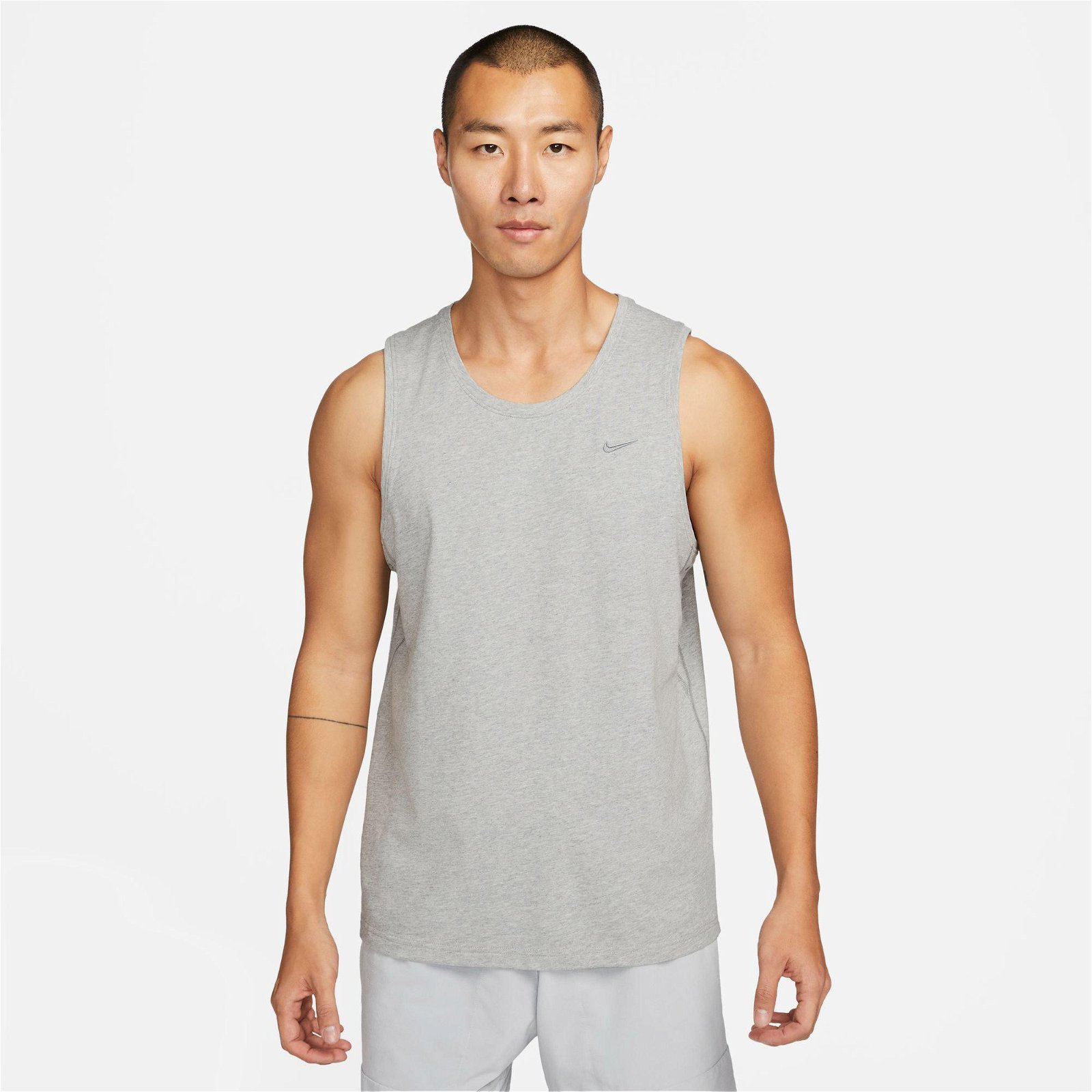 Nike Dri-Fit Primary Tank Erkek Gri Kolsuz T-Shirt