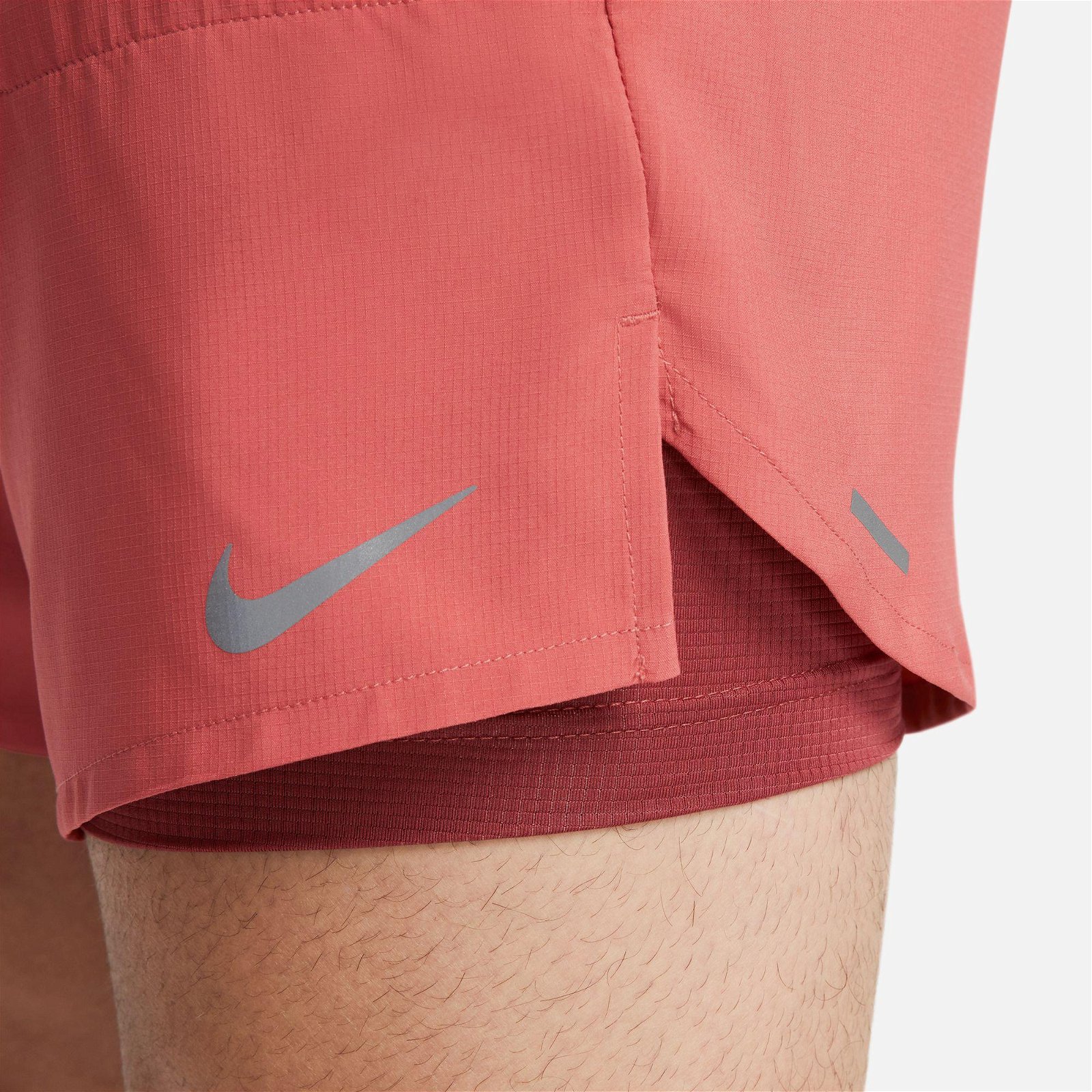 Nike Dri-FIT Stride 2In1 18 cm Erkek Pembe Şort