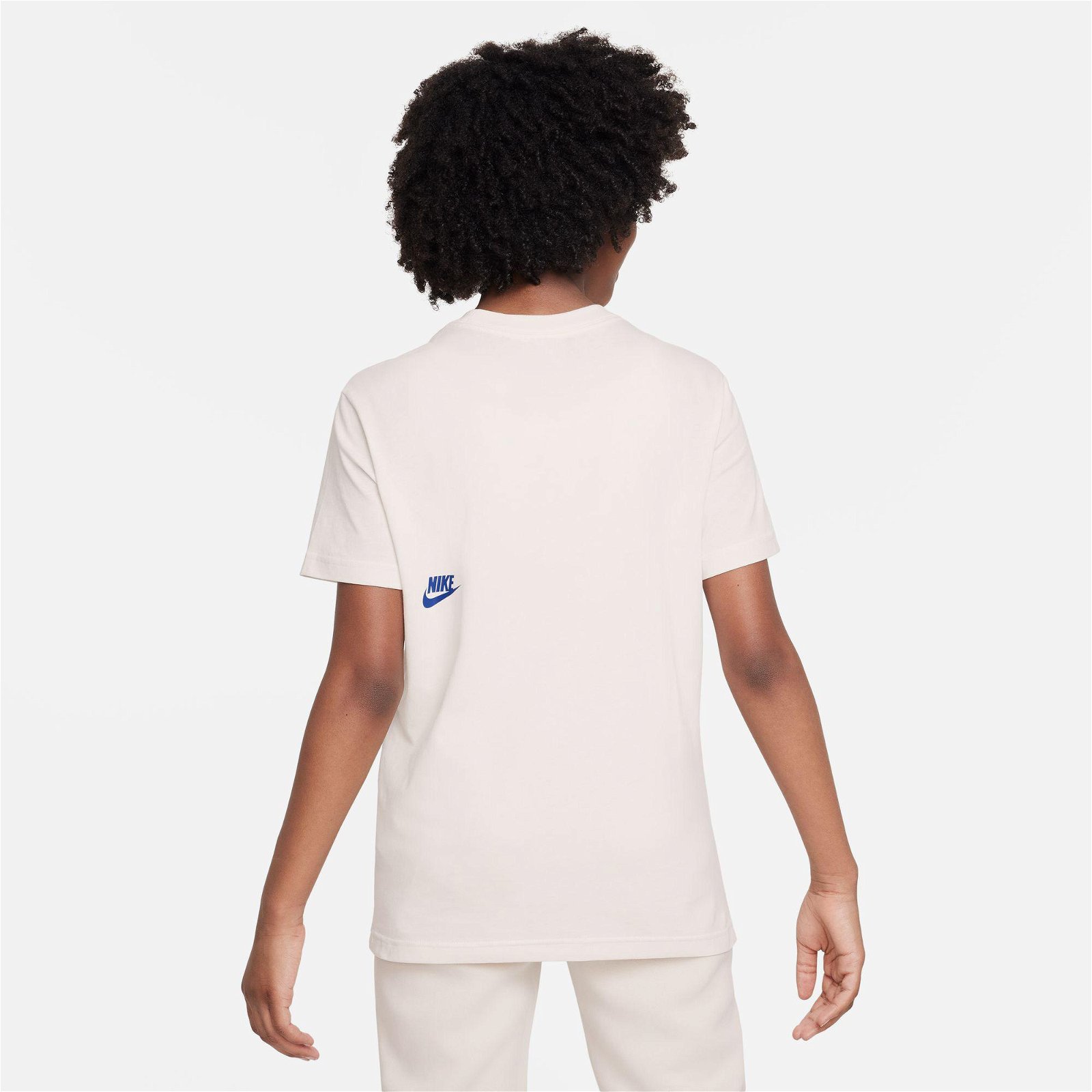 Nike Sportswear Brief Print Çocuk Beyaz T-Shirt
