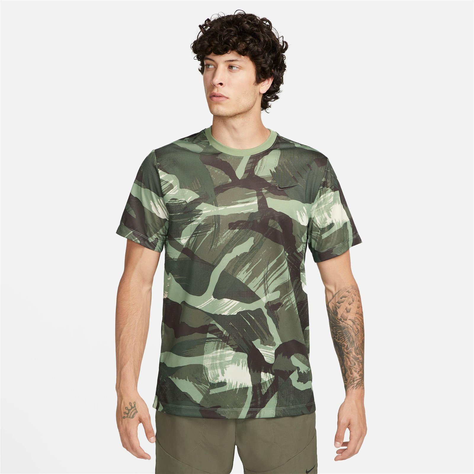 Nike Dri-FIT Legend Camo Aop Erkek Yeşil T-Shirt
