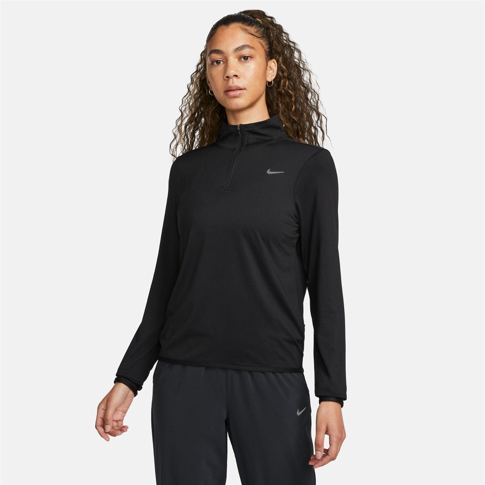 Nike Swift Element Dri-FIT Top Kadın Siyah Uzun Kollu T-Shirt