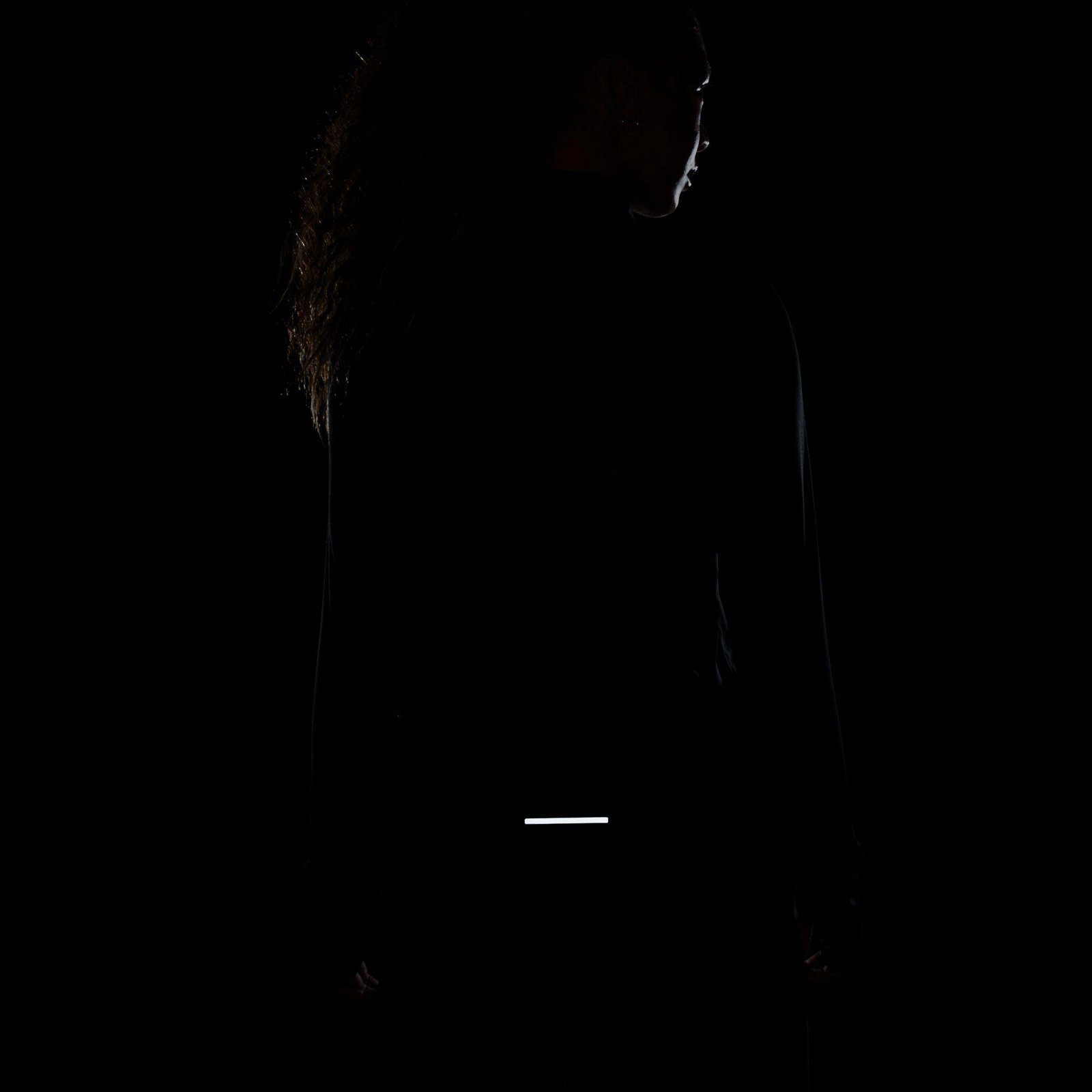 Nike Swift Element Dri-FIT Top Kadın Siyah Uzun Kollu T-Shirt