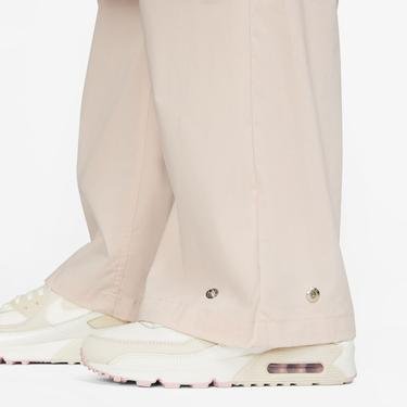  Nike Sportswear Collection Woven Trouser Kadın Krem Rengi Eşofman Altı