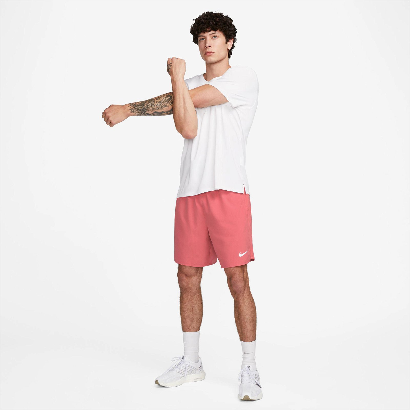 Nike Dri-FIT Challenger Erkek Pembe Şort