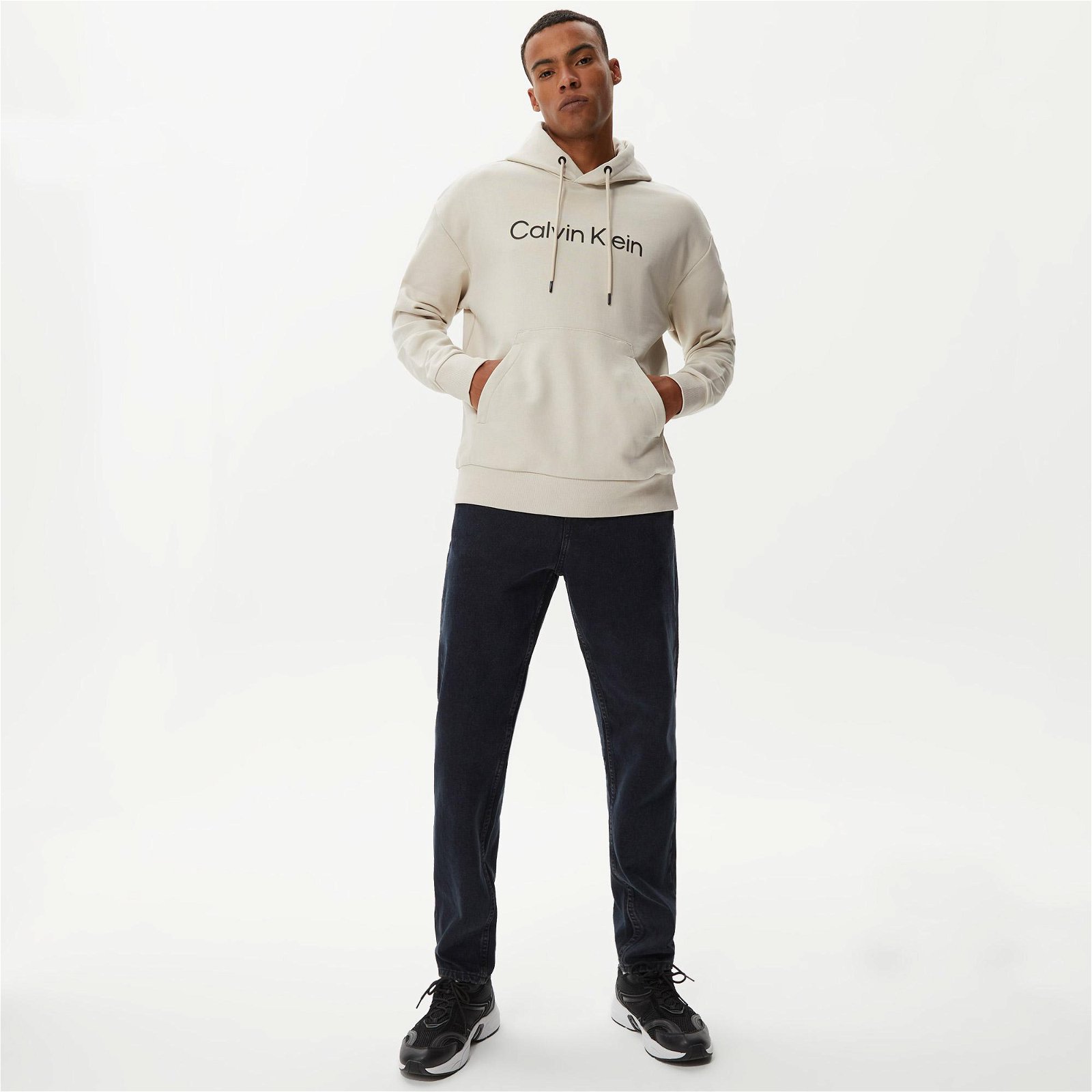 Calvin Klein Hero Logo Comfort Krem Rengi Erkek Sweatshirt