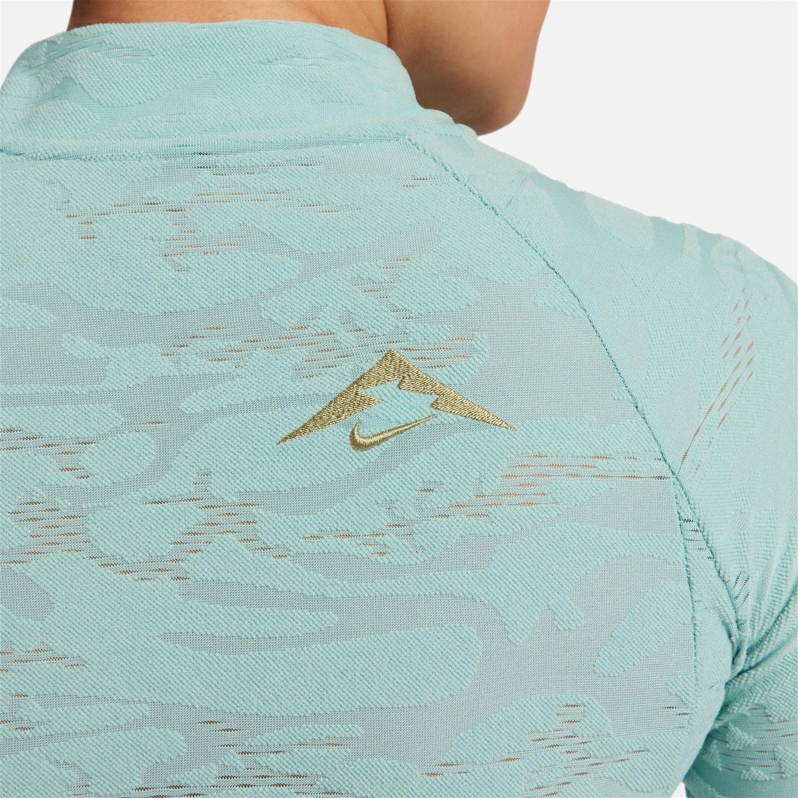 Nike Trail Dri-FIT Midlayer Kadın Yeşil Uzun Kollu T-Shirt