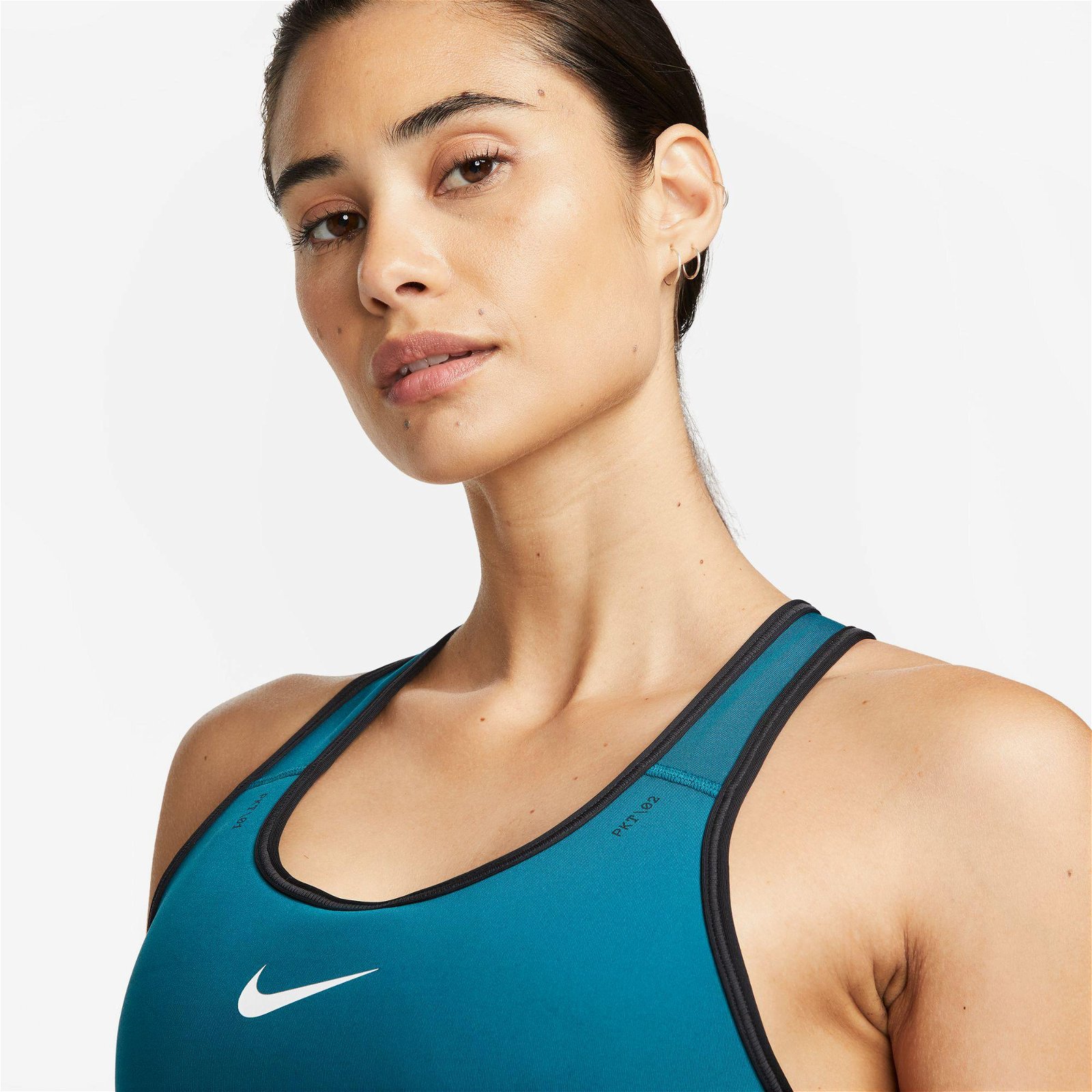 Nike Swoosh On The Run Kadın Yeşil Bra