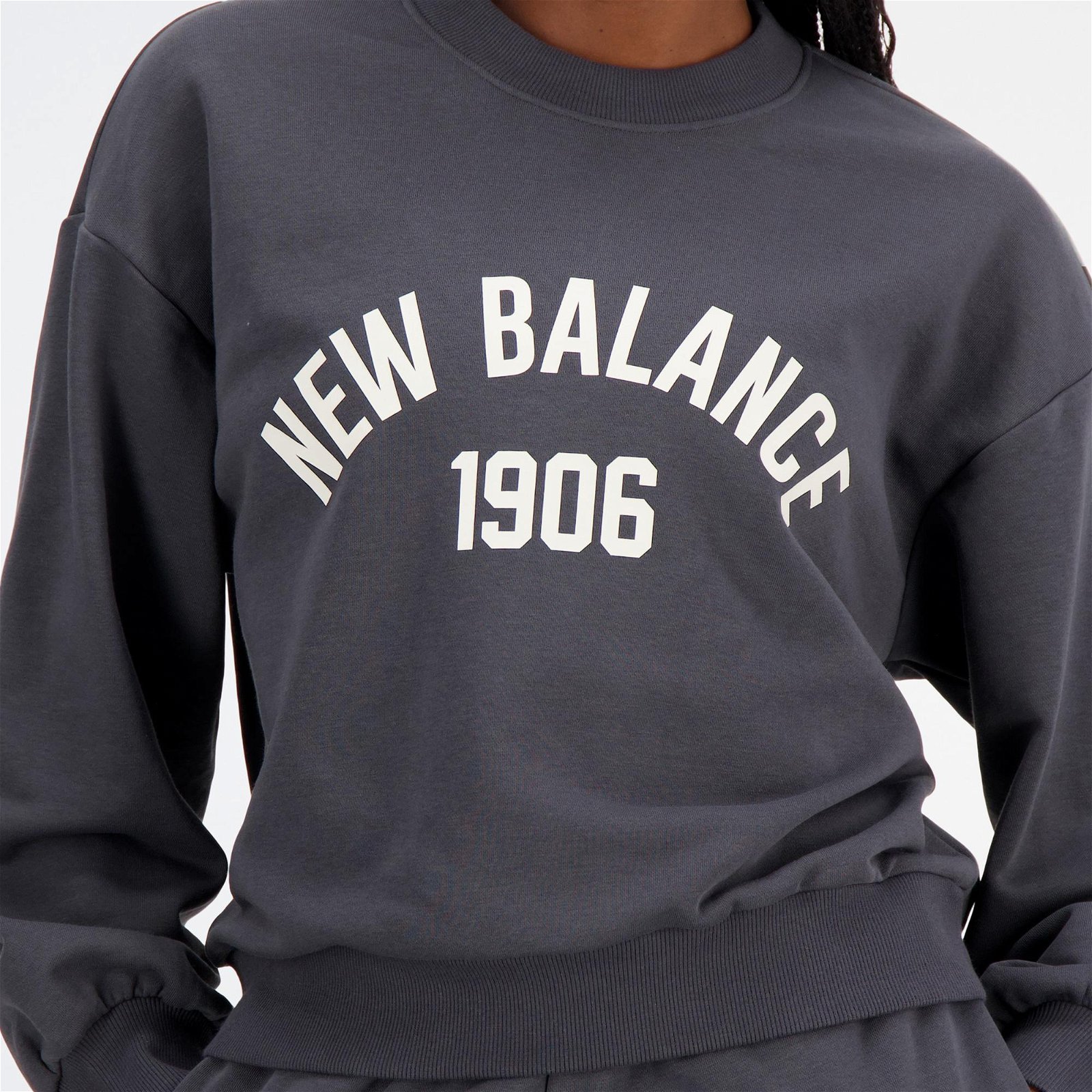 New Balance Essentials Varsity Fleece Crew Unisex Gri Sweatshirt