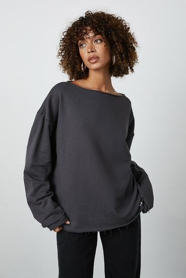  Kayık Yaka Oversize Sweatshirt