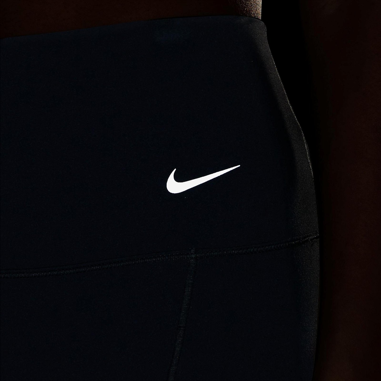 Nike Dri-FIT Zenvy High Rise 8 İnç Kadın Siyah Şort