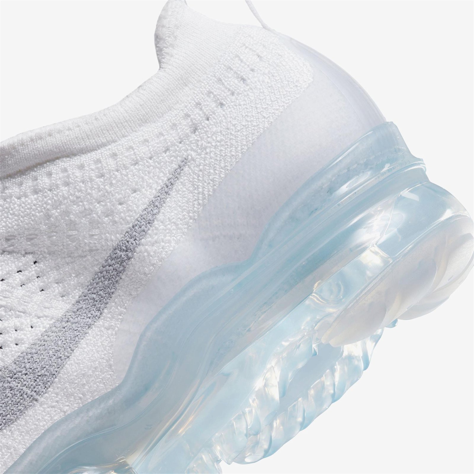 Nike Air VaporMax 2023 Flyknit Kadın Beyaz Spor Ayakkabı
