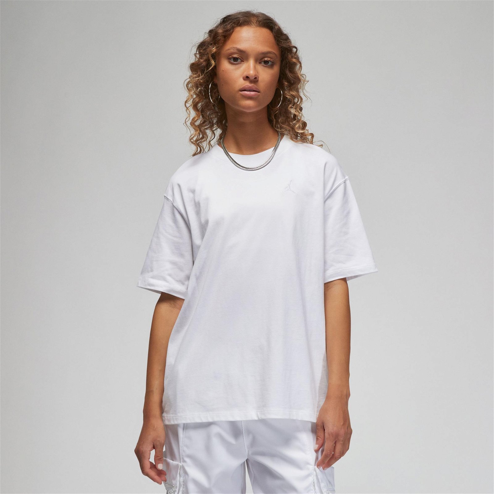 Jordan Essentials Core 23 Kadın Beyaz T-Shirt