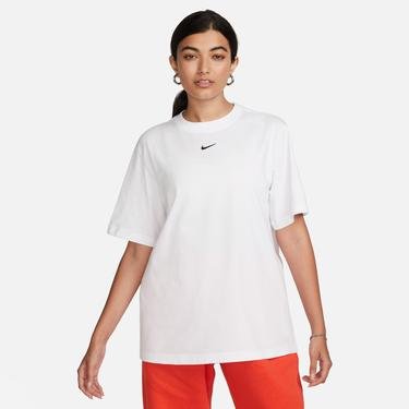  Nike Sportswear Essential Kadın Beyaz T-Shirt