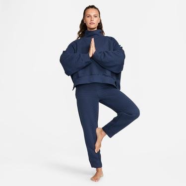  Nike Yoga Therma-FIT Adventure Fleece Kadın Lacivert Eşofman Altı