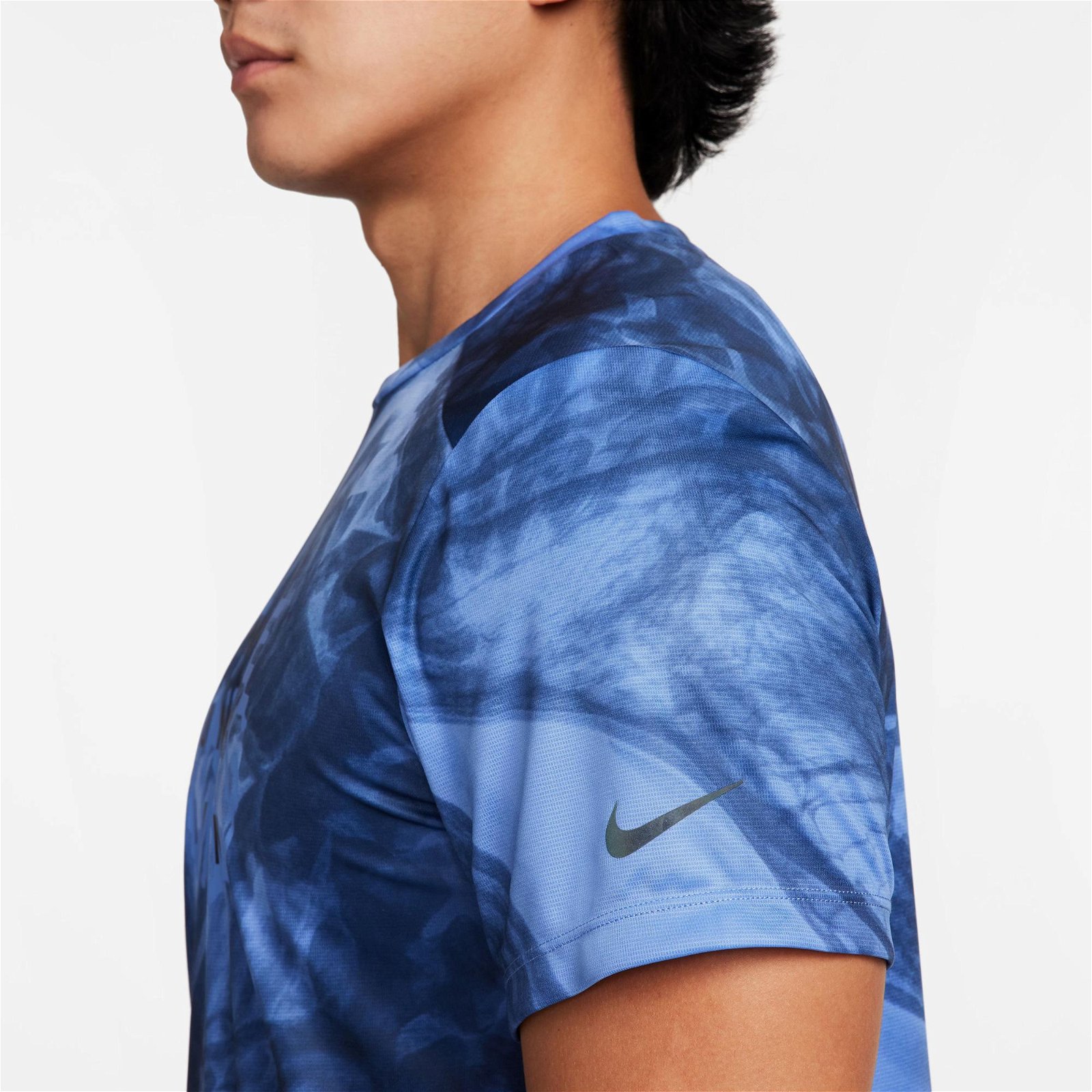 Nike Dri-FIT Run Division Rise 365 Erkek Mavi T-Shirt