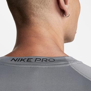  Nike Pro Dri-FIT Erkek Gri T-Shirt