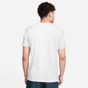  Nike Dri-FIT Q5 Erkek Beyaz T-Shirt
