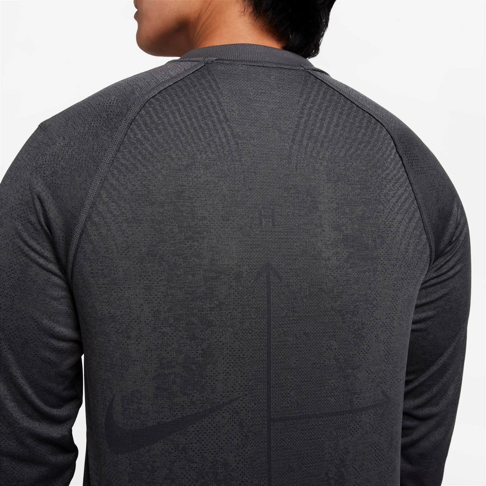 Nike Dri-FIT Adventure Axis Erkek Antrasit Uzun Kollu T-Shirt
