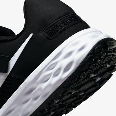  Nike Revolution 6 FlyEase Çocuk Siyah Spor Ayakkabı