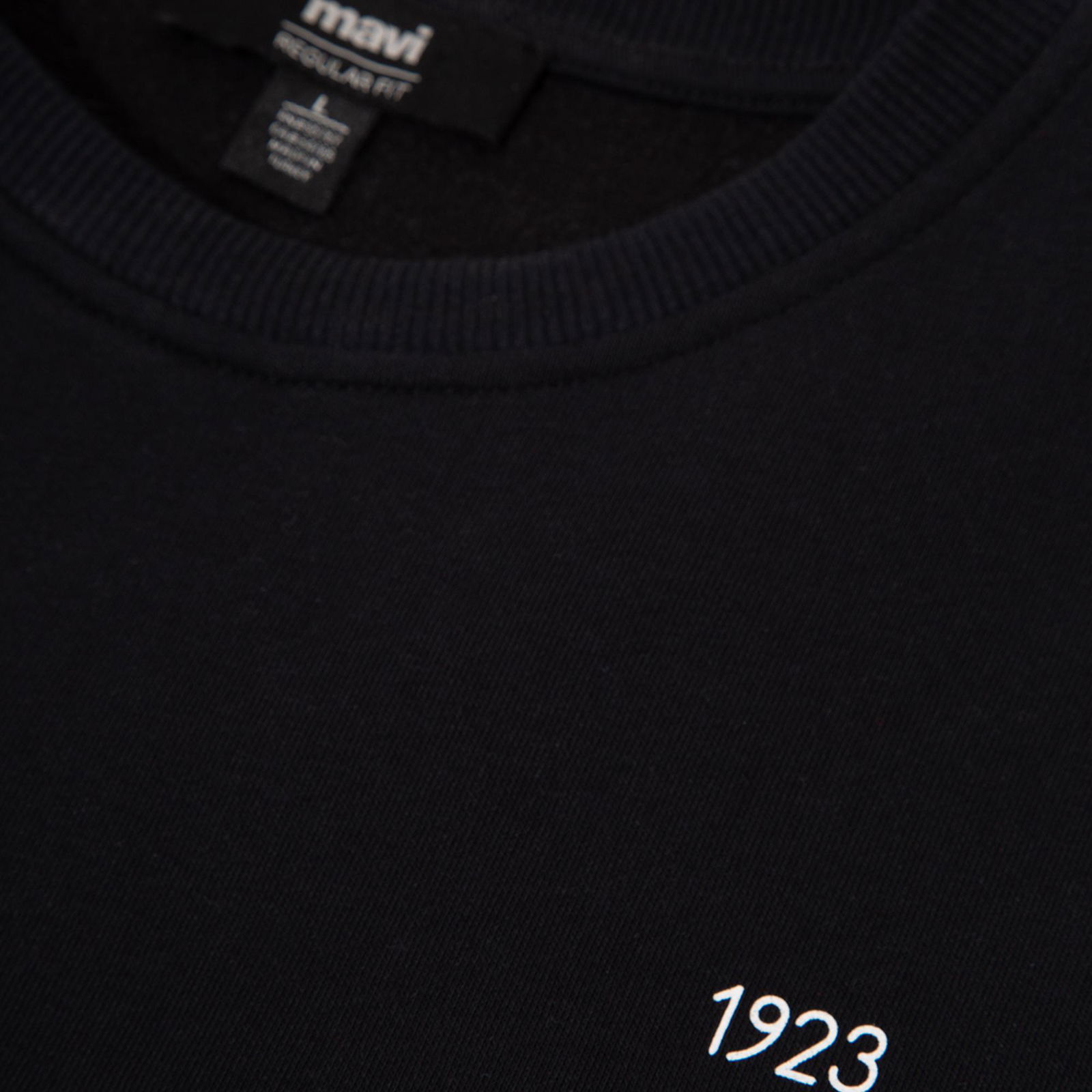Mavi Alfabe Baskılı Siyah Sweatshirt 0S10068-900