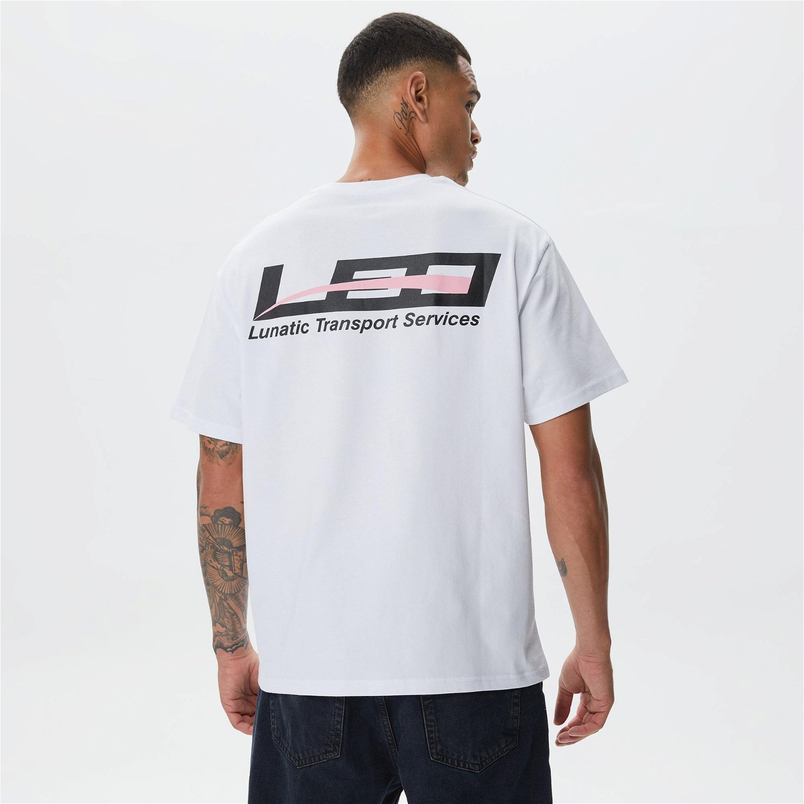 Leo Lunatic Transport Service Unisex Beyaz T-Shirt
