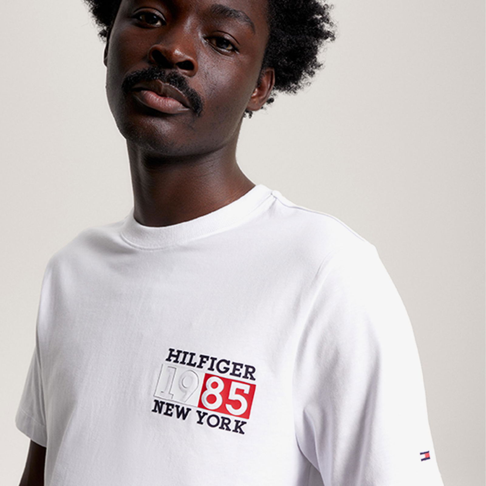 Tommy Hilfiger New York Flag Erkek Beyaz T-Shirt