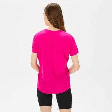  Nike Dri-FIT One Kadın Pembe T-Shirt